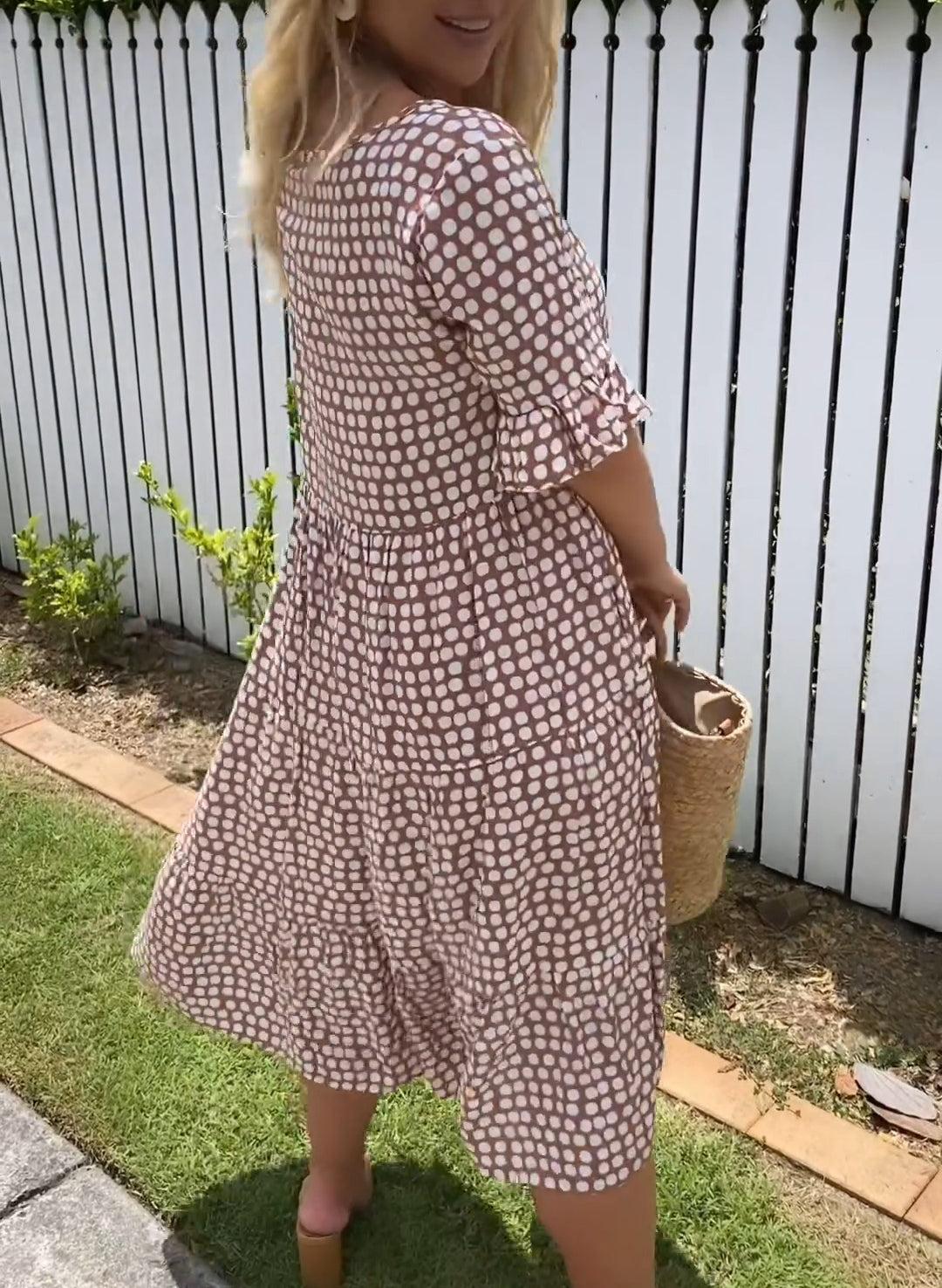 Darcy - Robe mi-longue à manches courtes