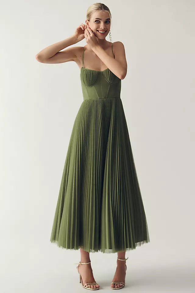 Claire | Robe plissée en tulle avec drapé asymétrique
