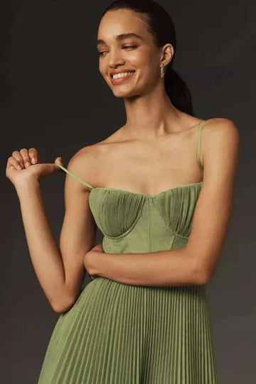 Claire | Robe plissée en tulle avec drapé asymétrique