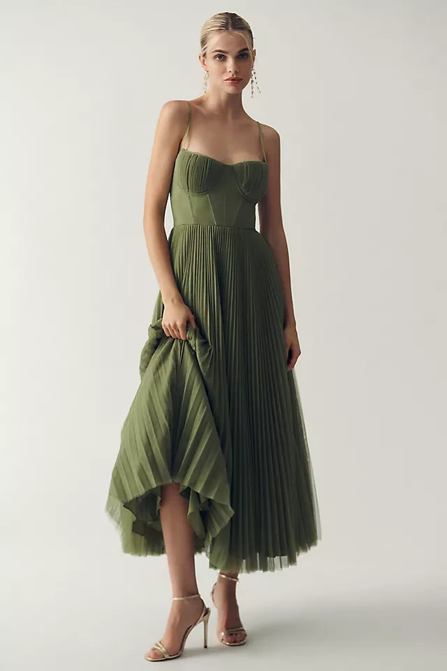 Claire | Robe plissée en tulle avec drapé asymétrique