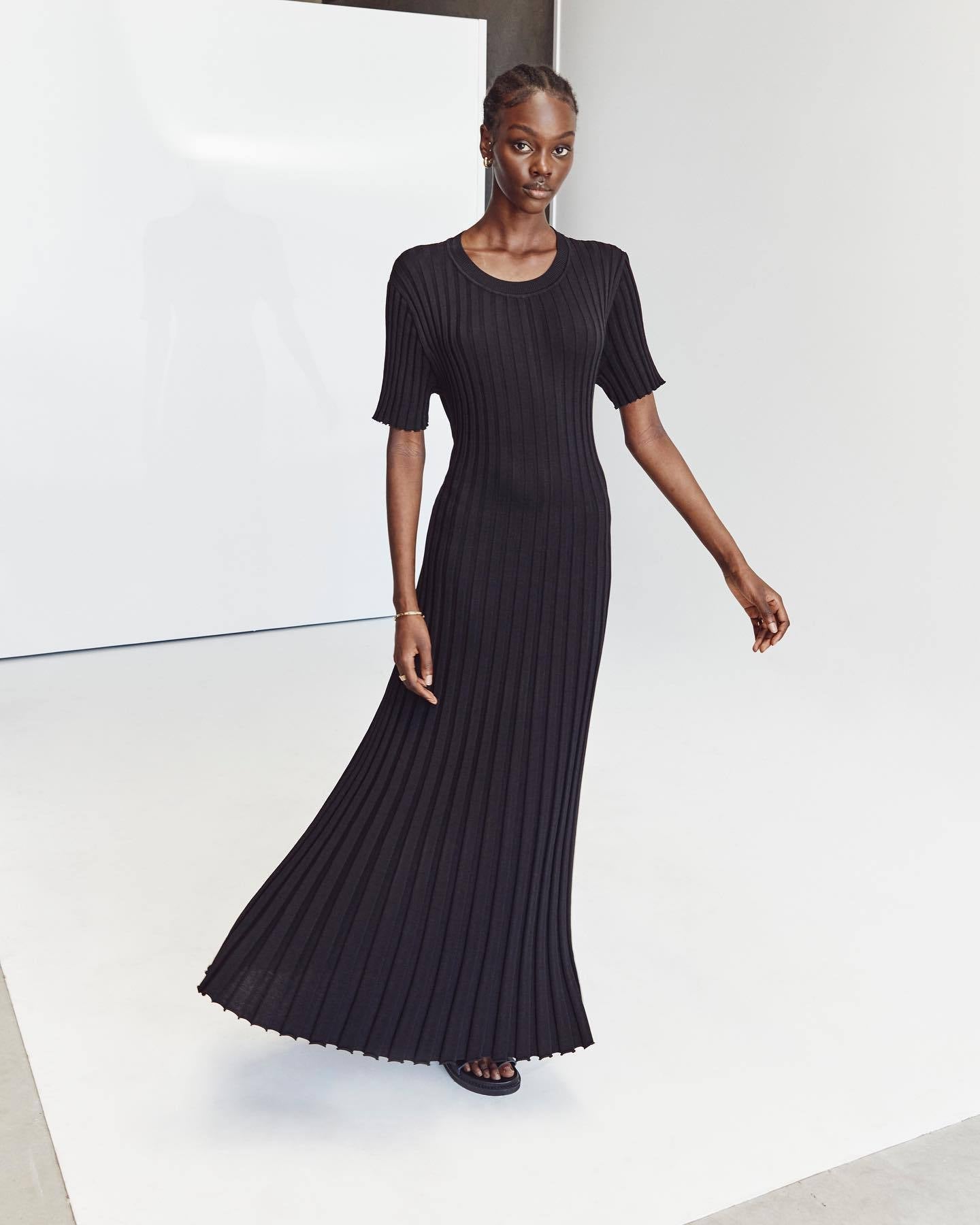 Denise | Robe Midi Plissée Élégance Intemporelle