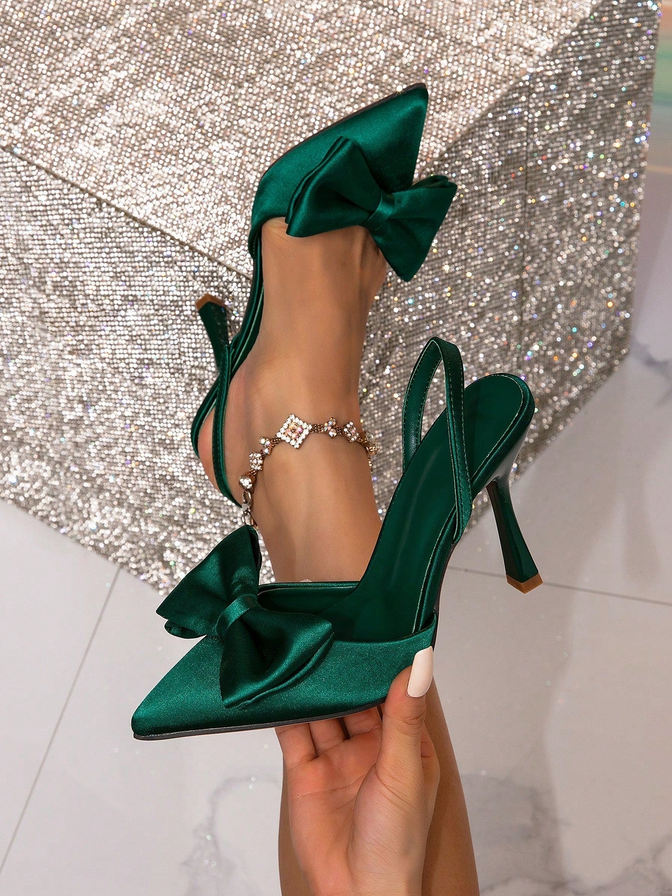 Cleo | Talons Slingback avec Nœud