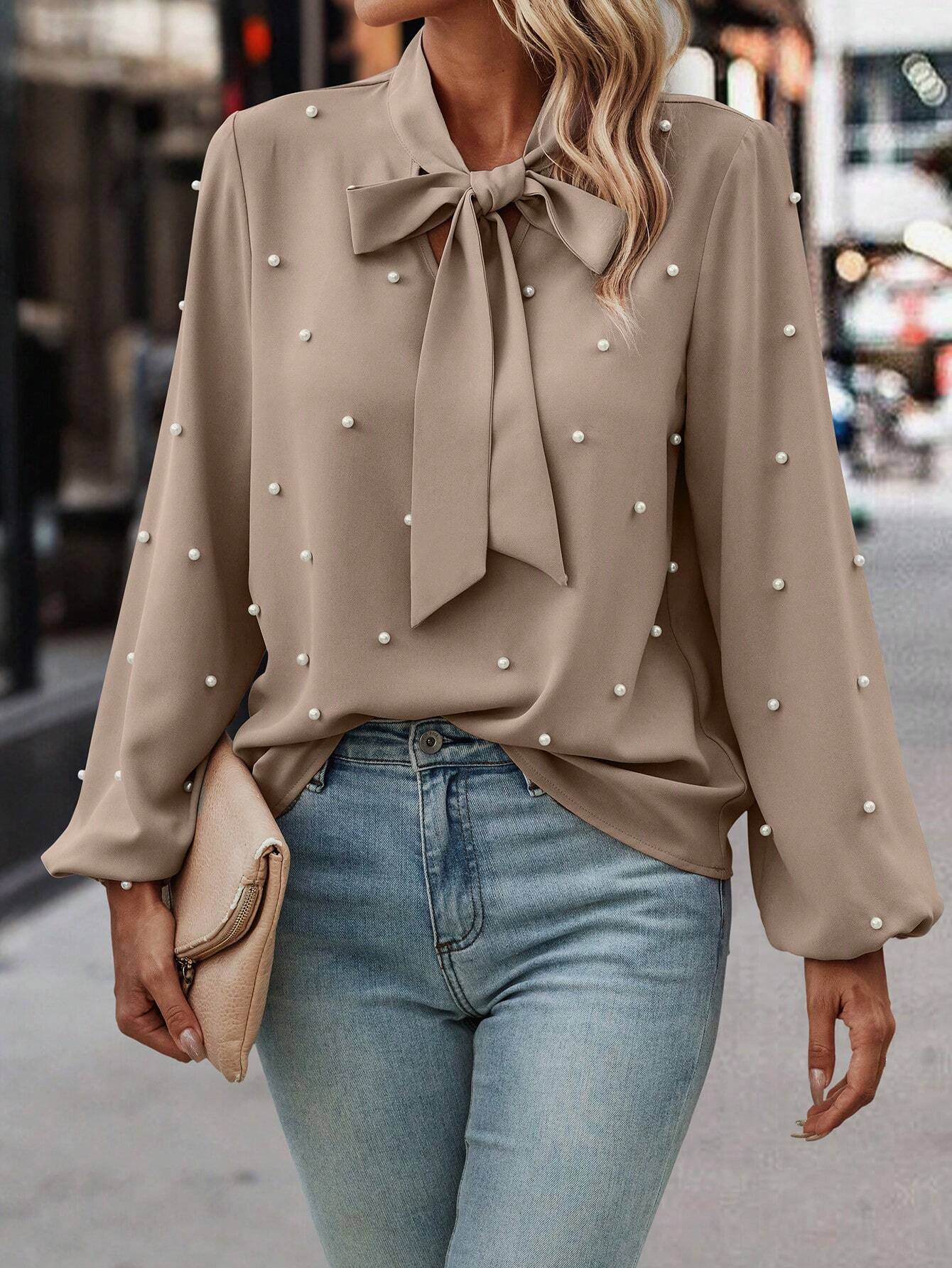 Chloé | Blouse Élégante à Col Noué avec Perles