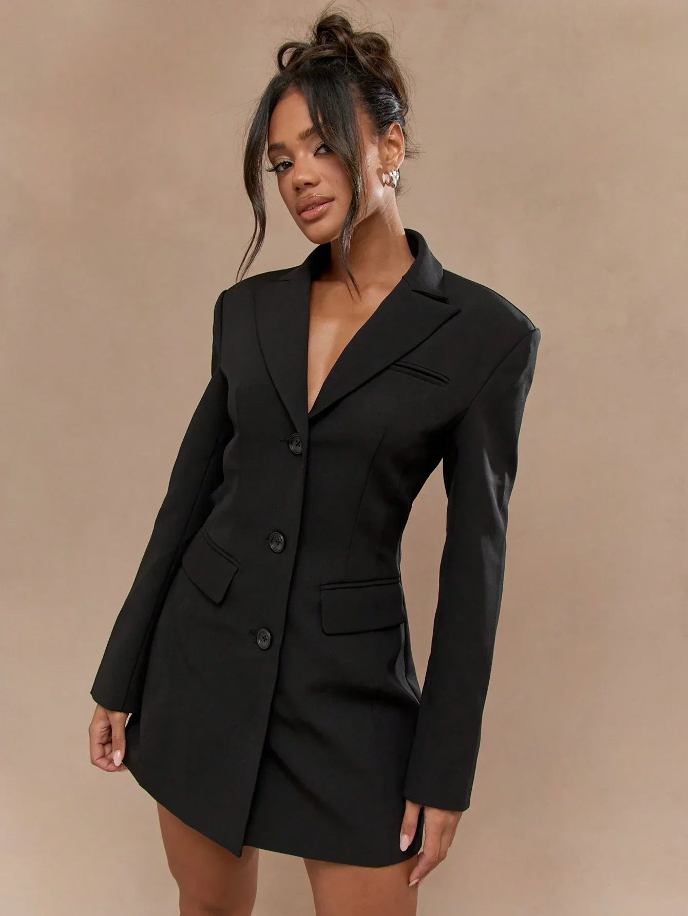 Marie-Louise | Robe Blazer Noire à Boutonnage Unique