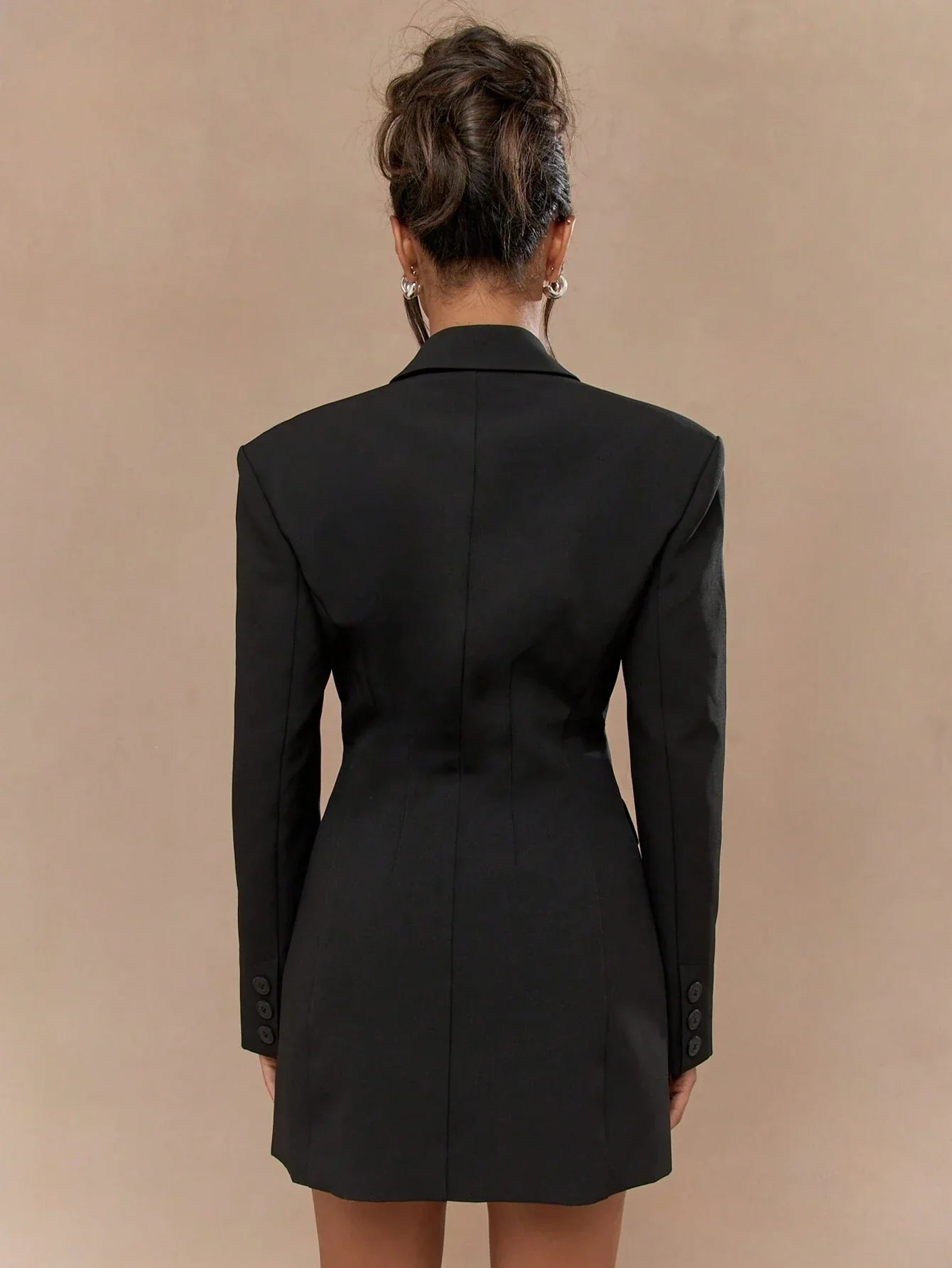 Marie-Louise | Robe Blazer Noire à Boutonnage Unique