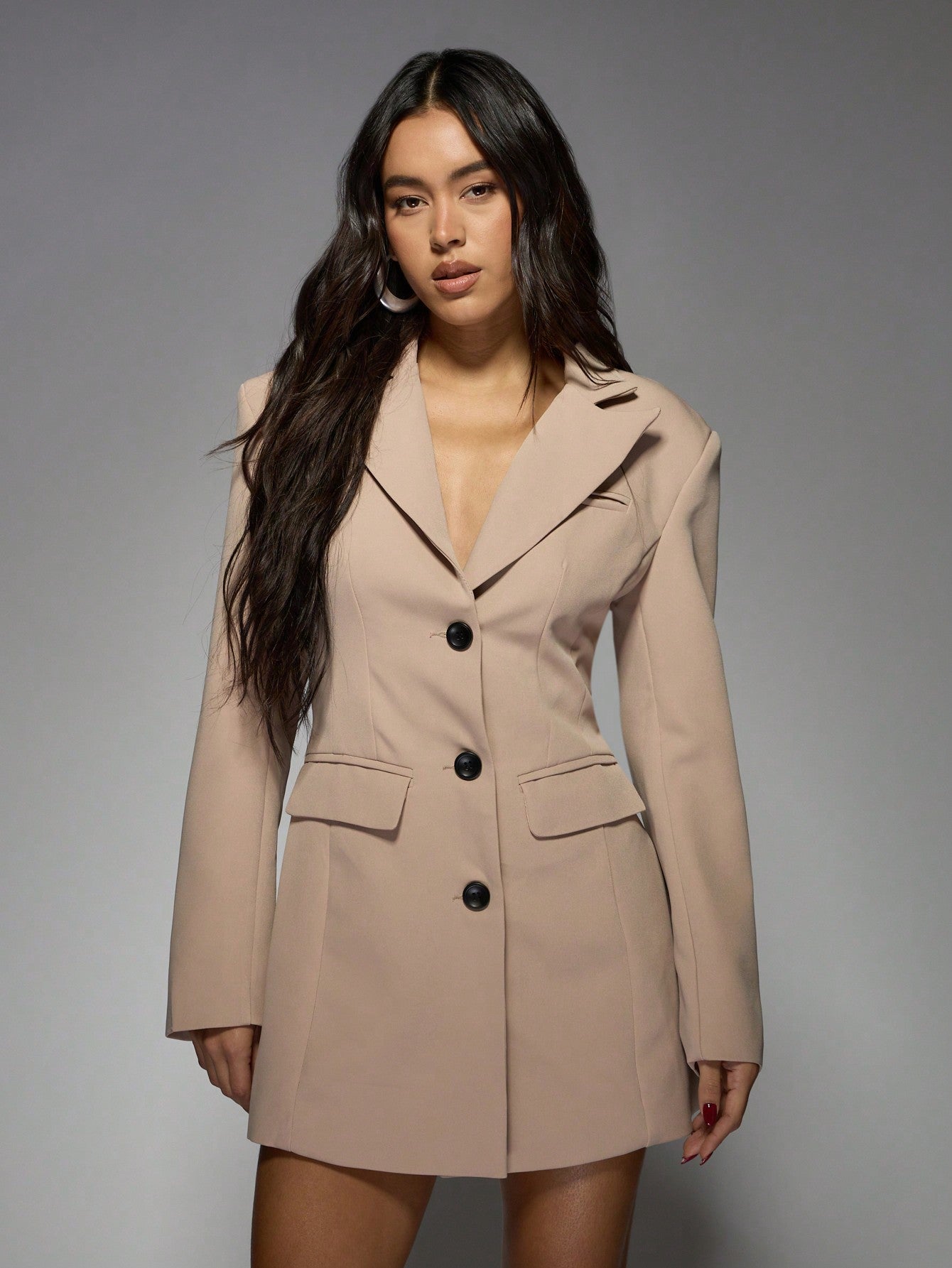 Marie-Louise | Robe Blazer Noire à Boutonnage Unique