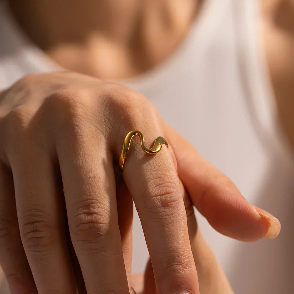 Aurélie | Bague Vague Minimaliste