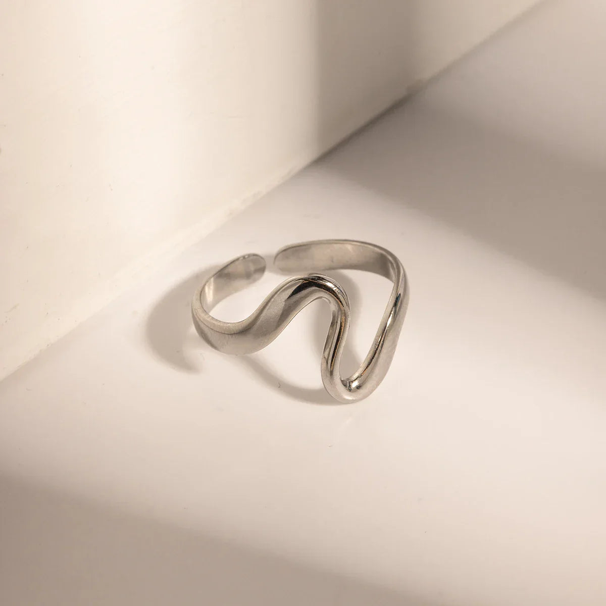Aurélie | Bague Vague Minimaliste