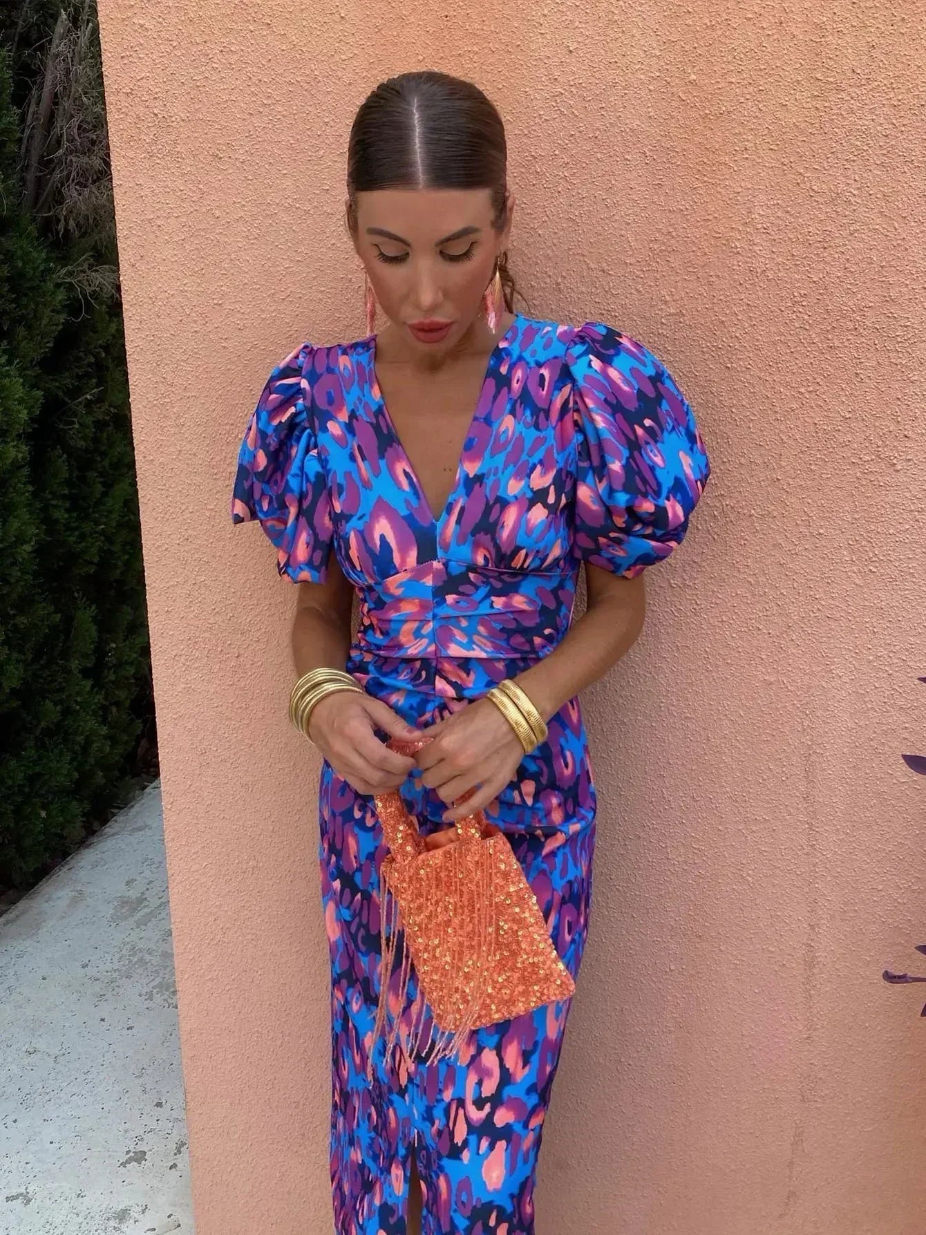 Loren - Robe Midi à Manches Bouffantes Vibrantes